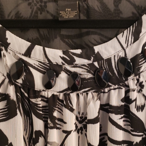 Nue Options  Women's  Blouse - Picture 3 of 6